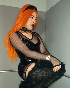 Lexxxxx_ Love Orang Pic 3