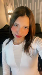 Laura_serena SHY GIRL Bilde 2