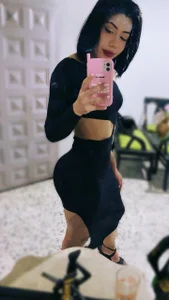 _zoe_bakerr Public Billede 4