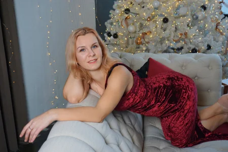 Louisa_Bay Ready for your Christmas present? Pic 9