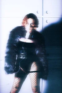 AlbyDengrov Too Late to Skip Foto 3