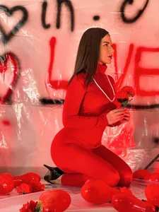 MorganHicks 𝐇𝐚𝐩𝐩𝐲 𝐕𝐚𝐥𝐞𝐧𝐭𝐢𝐧𝐞'𝐬 💋 Immagine  2