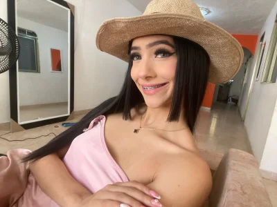 liccy_hall Where you invited me to ride 🤠 Pic 2