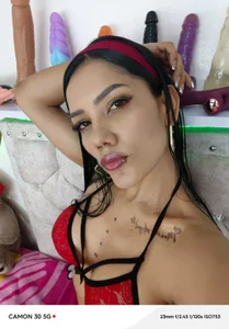 juliane_sweer1 New Pic 3