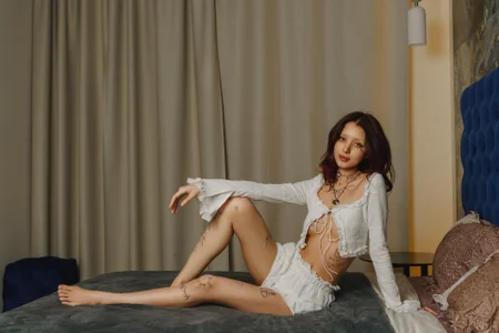 Willow__Love in bedroom Pic 9