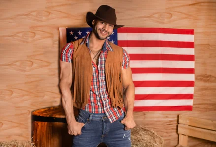 AlexLenox_ July 4th 🤠 Independence Hình