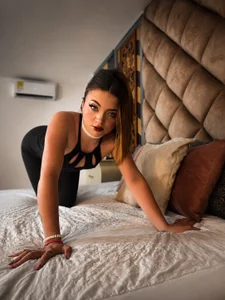 EmilyDufour I'll give you a hint... you'll have to figure out the rest.❤️😈🤭 Foto 2