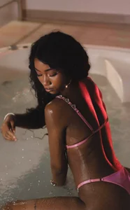 SavannahWildee kisses Pic 3