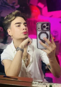 Alex_jeins_at Alex😮‍💨 Foto