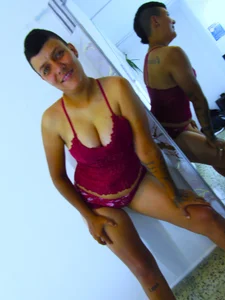 Yael_Collin1 Sexy Latina Pic 3