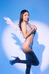 AmyColman_ 😇🩵Angel or demon ❤️🥵 Bilde