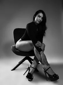 Emily_Monroe_ EMILY BLACK AND WHITE ✨ Poză 2