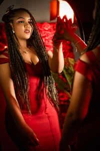 HAYLANISMITH ST VALENTINES♥ U WANT TO BE MY DATE? Pic 5