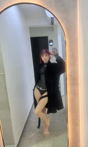 How sexy I look in my black dress🖤❤️‍🔥 de Cristalfoxy_ Foto 2