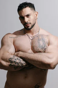 massimo_visconti 🔥  2টি ছবি