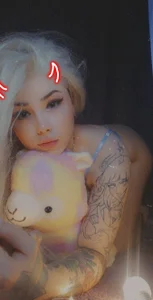 Sparkle_Mona Public Pic 4