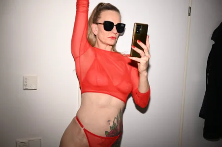 LucyLingerie78 Lady in Red Pic