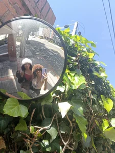 Chloe_and_Violeta Love Pic 3