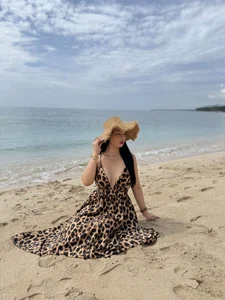 hermosa28x Sexy Ava Pic 2