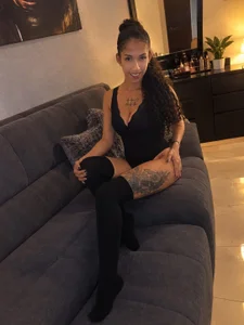 kata_97 A TOUCH OF LUXURY Pic 4