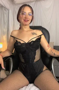 On black de gracehall_1  photos