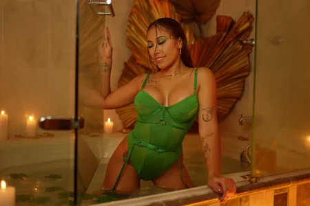 AlessiaLondon St Patricks day Pic 3