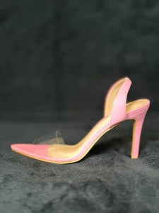 STOP-PANICI CAN WEAR THESE HEELS FOR YOU Bild 8