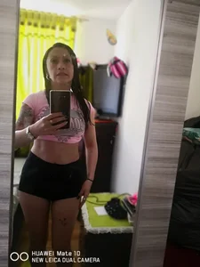 Vely_ Public slika 5