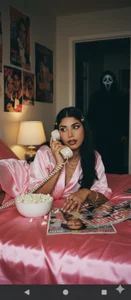 AmbarFoxx_ viens me baiser টি ছবি