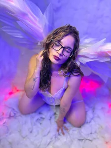 Rose_Thompson1 KISS LOVE Foto 6