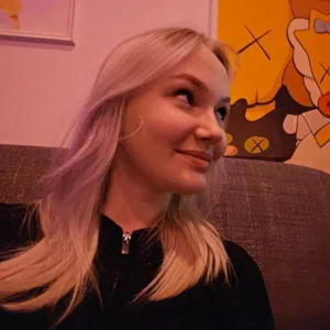 KarinRobertson Public صورة واحدة|KarinRobertson Public صورتان|KarinRobertson Public  3 صور|KarinRobertson Public  3 صورة