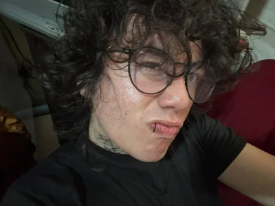 VelvetKai_nom: Public ( 5 фото)