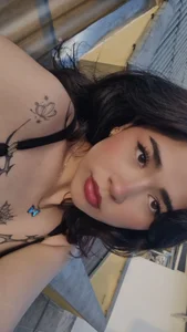 LioyQueen Public Foto 6