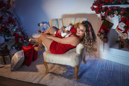 LaurenWelly_ Merry Christmas dear friends 🎄🎁🦌  3টি ছবি