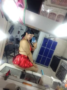 Juliie_collins Public Billede 3