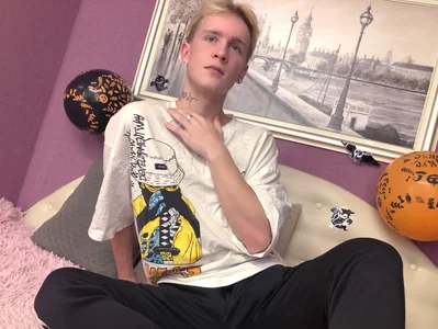 AlexxSweet Your favorite boy Hình