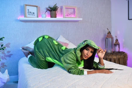 Ary_7 a sexy crocodile Immagine  5