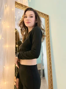 LinaBlossom_ Public Pic 4