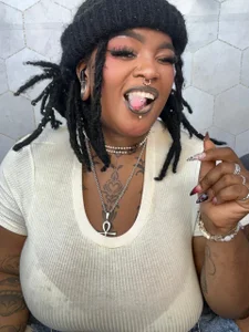 Anaa_Fuentess The hottest body but with the most tender face Foto 3