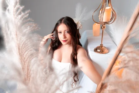 BellaFlecher Between Light and Charm Poză 8