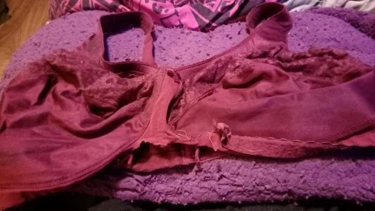 Alli_Kat Used bras for sale Pic