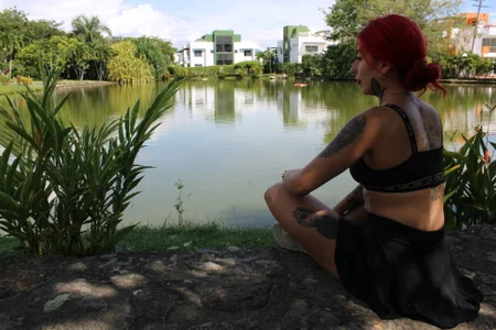 selene_red_ ENJOYING NATURE Pic 2