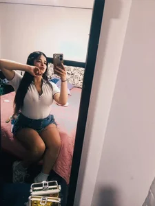 Lilyplayful_1 Public Foto