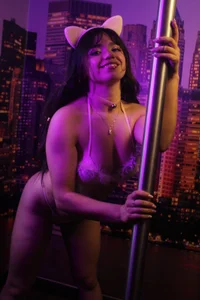 Pinky_purr Gatita Pic 3