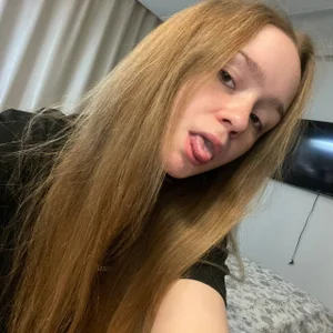 RebbeccaKhela Feeling a little mischievous today 😈 Pic 5