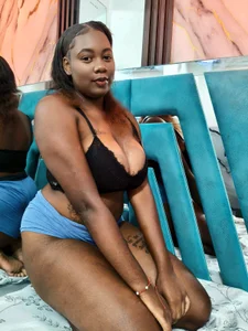 ebony_march Public Εικόνα 3