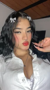 charlotte_9999 🫦👀 Immagine  3