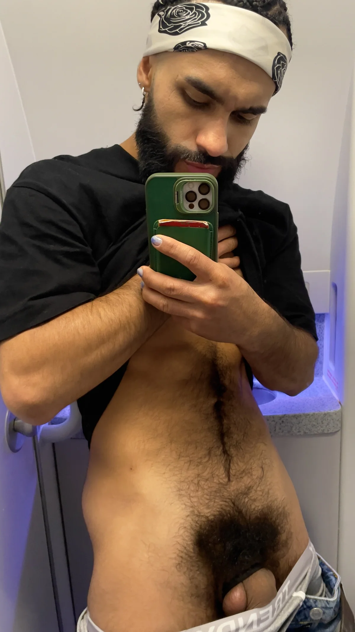 Thaiel_Fosteer Trending Pic 5081