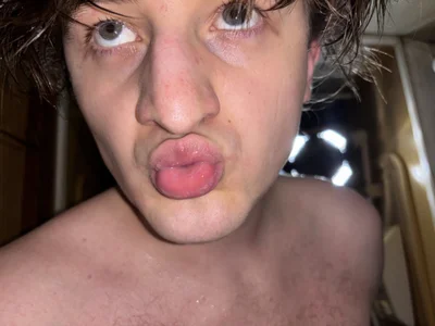 _FuckDaddyAllDay_ Public Pic 6