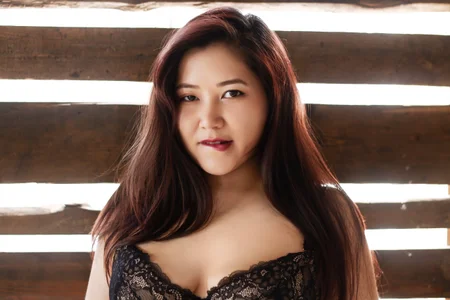 LisaAsianFlower Public Pic 9